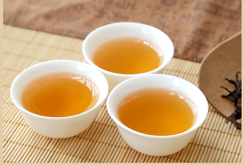 潮州工夫茶之凤凰单枞茶，泡而闻其香味，饮之回味无穷